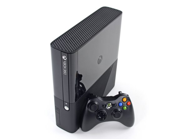 Xbox 360 E 4GB